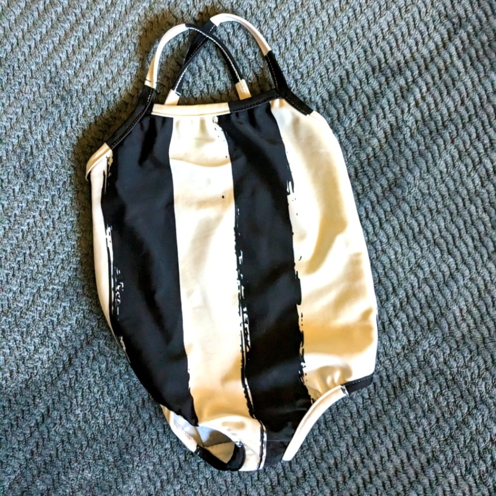 Noë + Zoë Berlin, size 12-18m Black & White Bold Striped One-piece Swimsuit